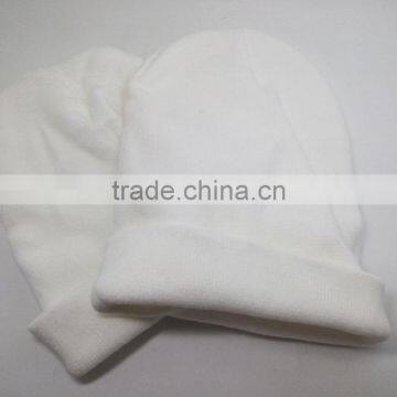 Hat Manufacturer of Pure White Acrylic Knitted Hat Warm and Lovely photo-3