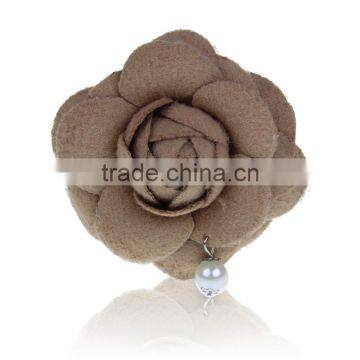 Factory special design tiny pearl pendant brooch handmade fabric flowers brooches girls flower hair jewelry