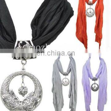 Cool styles Viole scarves with flower pendant