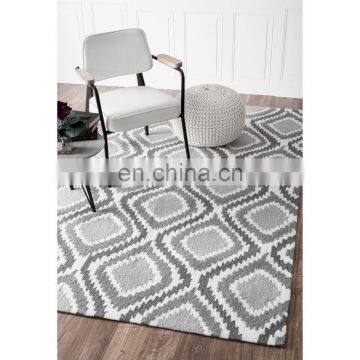 Hot Selling Fashionable Polyester Machine Knitted Rug photo-3