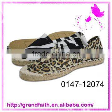 2014 new design custom made canvas shoe