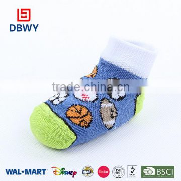 2015 New Cute Soft and Comfortable Cotton Lovely Design Baby socks