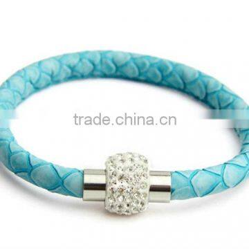 Fashion Jewellry Stainless Steel Braided Leather Bracelet with Heart Charm