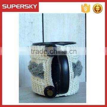 V-77 Cosy button cable crochet mug sleeve warmmer mug sweater with gray and white