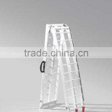 Bi-folding ATV protable ramp