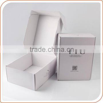 white cardboard boxes packaging cases for hat