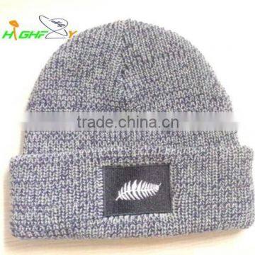 High Quality thick yarn knit beanie hat with embroidery patch