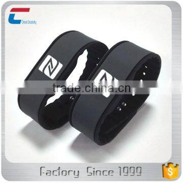 Waterproof IP68 MIFARE Ultralight Silicone Wrist Band Programmable Rfid Wristbands photo-2