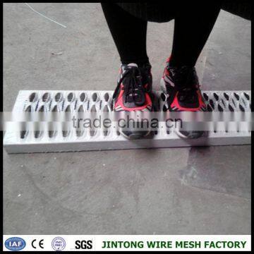 galvanized metal sheet antiskid perforated plate non slip stair treads