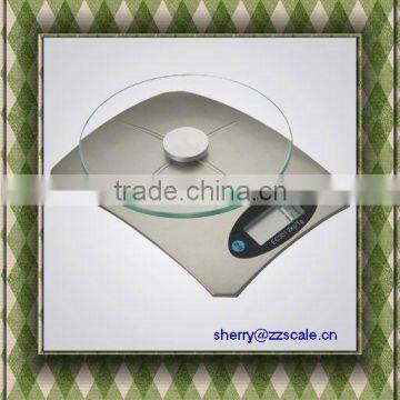 Digital kitchen scale with glass top