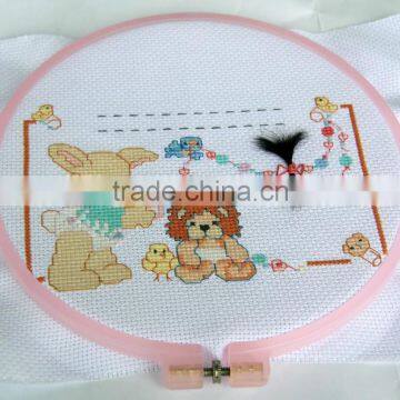 China Supply Wholesale Different Size of Frosted Embroidery Hoop for Cross Stitch photo-5