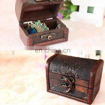 Christmas wooden jewelry box