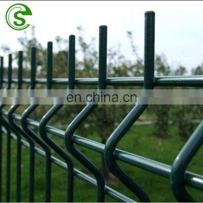 Best Selling Easy Installation garden security perimeter 3d curved wire mesh peach shape post fence