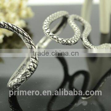 Retro Punk Attractive Curved Stretch Snake Cuff Bangle Serpentine Gold Bracelet photo-6