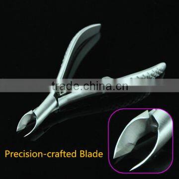 Precision-crafted Blade With Non-slip Carved Handle Cuticle Nipper