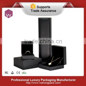 elegant plastic jewel set box with paper outside
