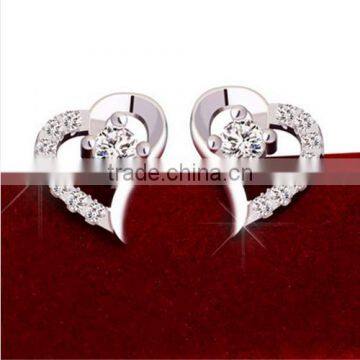 Very Pretty Sparkling Crystal Heart Stud Earrings For Women