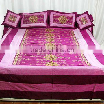 Checkout- our stunning collecion of ethnic bedspreads for corporate gifts, wedding gifts