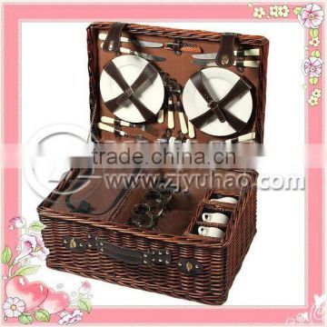 Eco-friendly Wicker Picnic Basket for 4 Persons