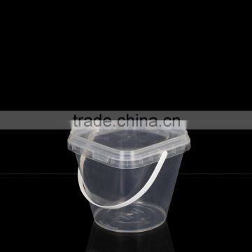 550 ml Plastic Container (round on the bottom and square on the top)