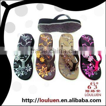 663 LOULUEN Wholesale Ladies Wedge Heel Plastic Slippers photo-4