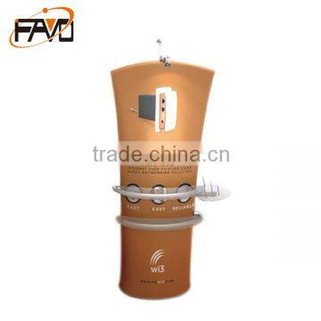 Curved top brandshow stand