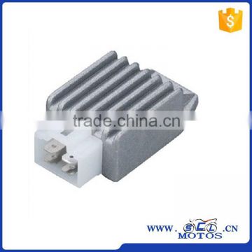 SCL-2012110313 wholesales high quality reasonable price motorcycle GY6-50 voltage regulator from china