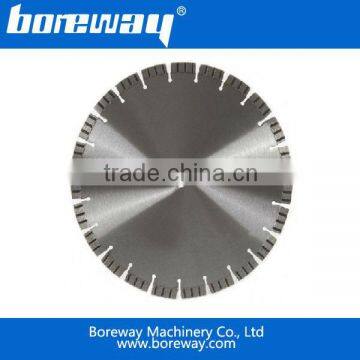 Diamond circular saw blade for concrete with turbo segment