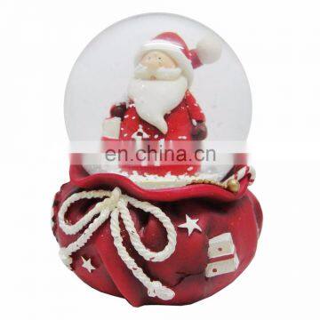Promotional 2016 new products inside funny resin father christmas snow globe,water globe