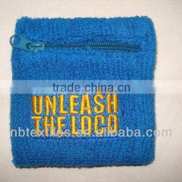 Cotton sport sweatband with zipper pocket