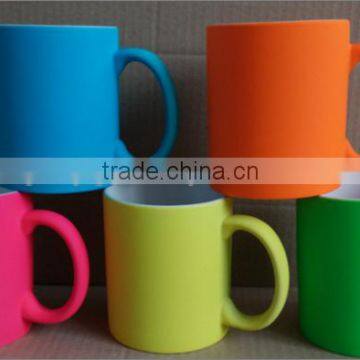 Rubber feel coating ceramic mug