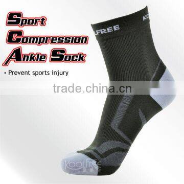 Fancy New Design Mens Compression Lanesboro Sport Sock