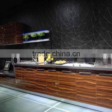 High Gloss UV Melamine Coated Furniture Plywood