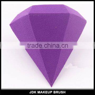 New Arrival Non latex beauty sponge Violet Diamond Shaped Beauty makeup sponge blender