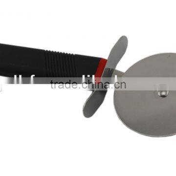 K524 round blade pizza cutting tool, wheel shape cutting knife,cake cutting tools