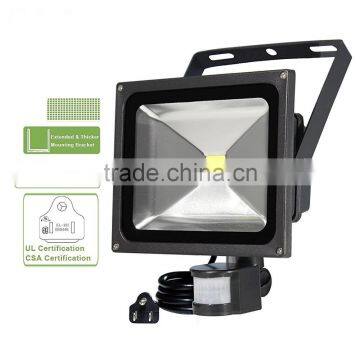 High Lumen Outdoor Ip65 30w Led Solar Garden Light photo-3