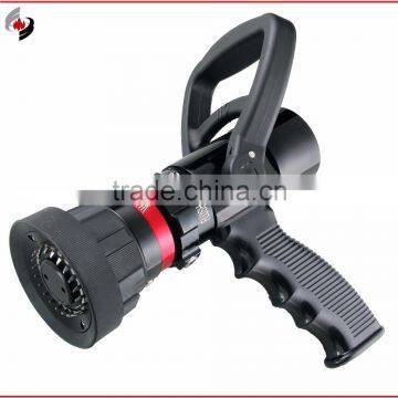 Fire fighting water hose nozzle