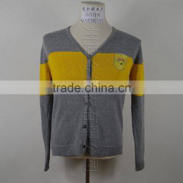 Grey color knitted sweatshirt for women