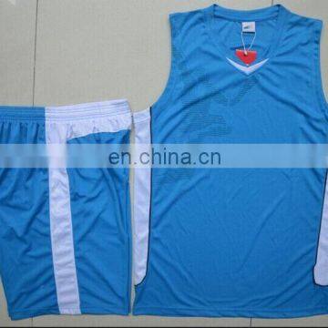 Custom 100% Polyester Basketball Uniforms Wholesale photo-3