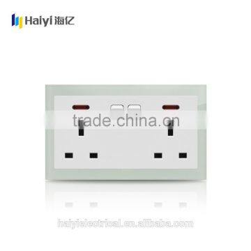 Haiyi China Supplier British Standard Double 13A 250V Electrical Wall Switch Sockets