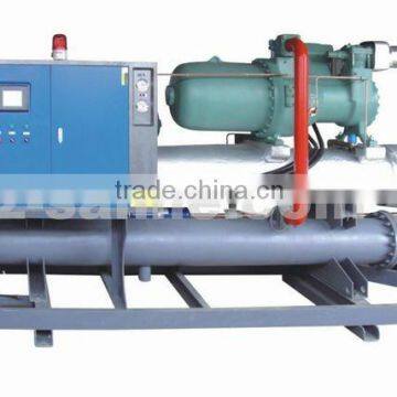 High efficiency flooded screw style water chiller