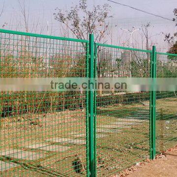 Competitive Price Galvanised Powder-Coated Frame Welded Wire Fence photo-4