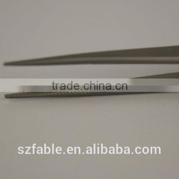 Gemstone and Diamond Tweezers with Lock and Groove