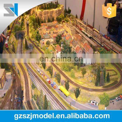 Ho Scale Model Railroad With Train Cars and Mini Figures photo-2