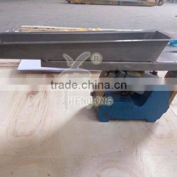 Micro electromagnetic linear vibrator feeder