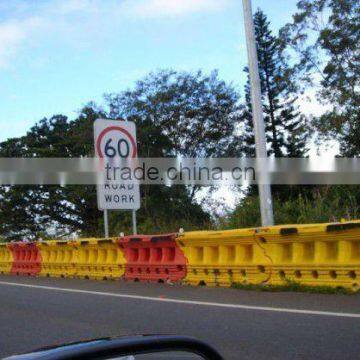 rotomolding plastic highway barrier