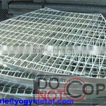 Heavy duty steel grating drain cover