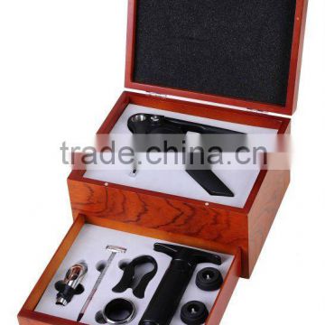 WINE OPENER SET IN WOODEN BOX