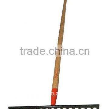 Steel lawn hay rakes