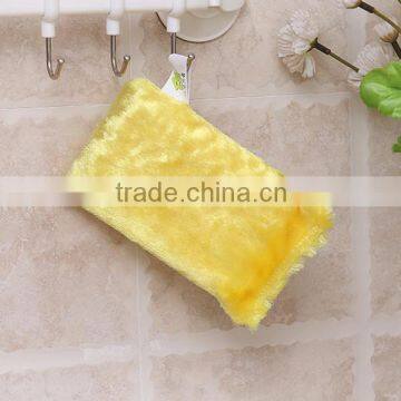 kitchen sponge with super celaning